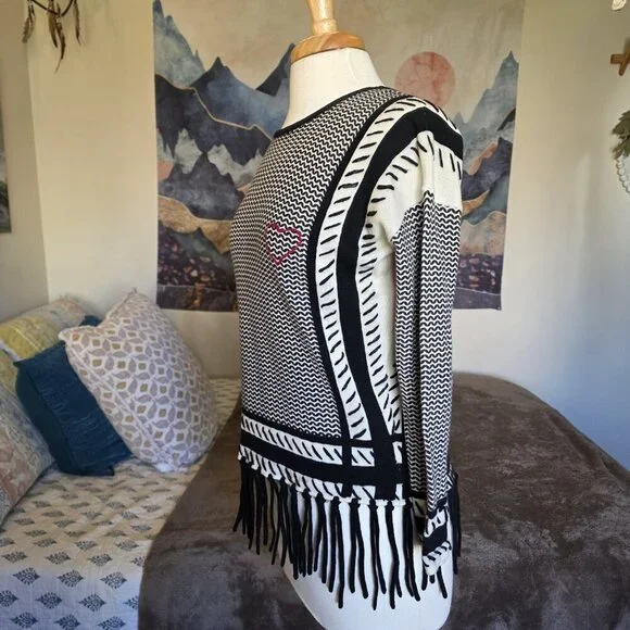 Iphoria 100% Cashmere Fringe Sweater XS Black White Graphic Heart Boho Luxe Art - Picture 11 of 16